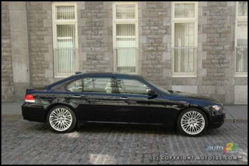 2006 BMW 750Li (Photo: Philippe Champoux, Auto123.com)