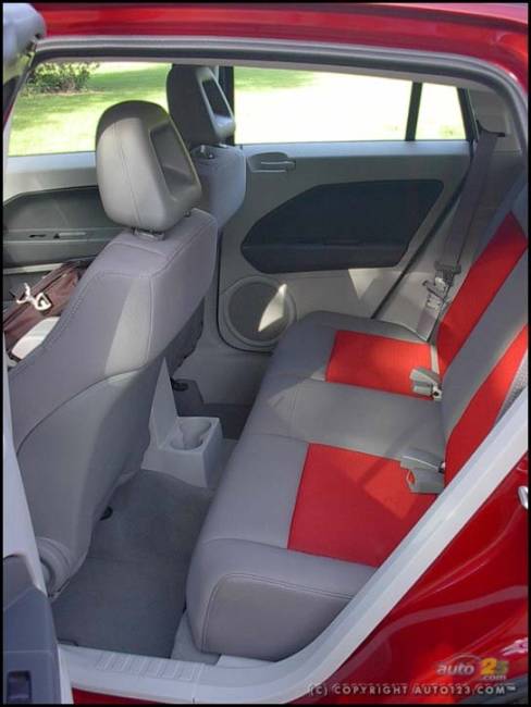 2007 Dodge Caliber SXT Sport (Photo: Kevin ''Crash'' Corrigan, Auto123.com)