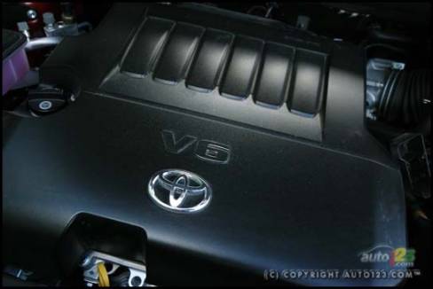 Toyota RAV4 Sport V6 2006 (Photo: Philippe Champoux, Auto123.com)