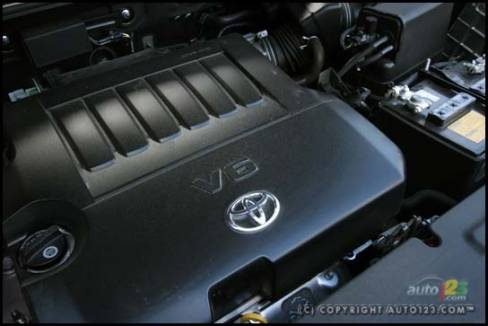 Toyota RAV4 Sport V6 2006 (Photo: Philippe Champoux, Auto123.com)