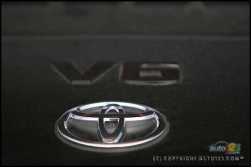 Toyota RAV4 Sport V6 2006 (Photo: Philippe Champoux, Auto123.com)