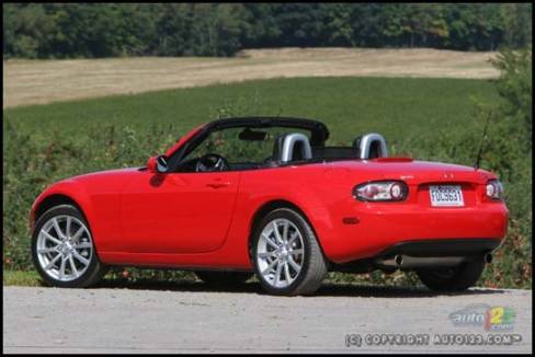 2006 Mazda MX-5 GT (Photo: Philippe Champoux, Auto123.com)