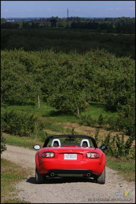 2006 Mazda MX-5 GT (Photo: Philippe Champoux, Auto123.com)