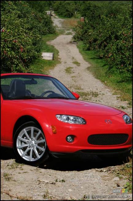 2006 Mazda MX-5 GT (Photo: Philippe Champoux, Auto123.com)