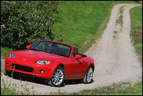 2006 Mazda MX-5 GT (Photo: Philippe Champoux, Auto123.com)