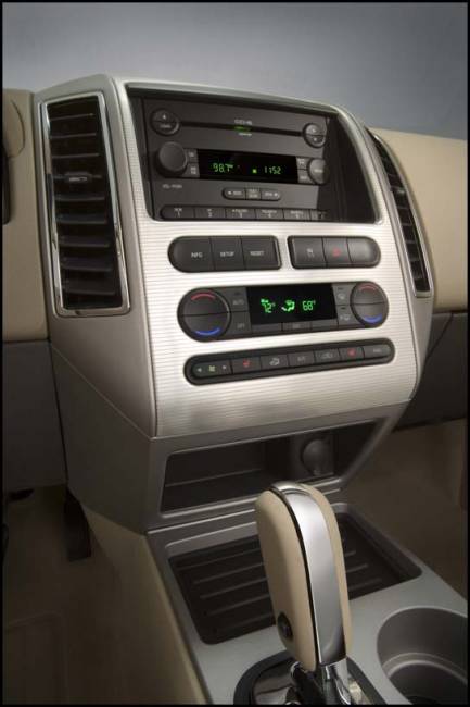 2007 Ford Edge CUV (Photo: Ford)