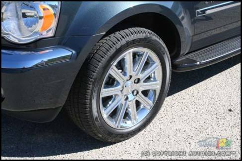 2007 Chrysler Aspen (Photo: Amyot Bachand, Auto123.com)