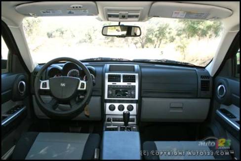 Dodge Nitro 2007 (Photo: Amyot Bachand, Auto123.com)