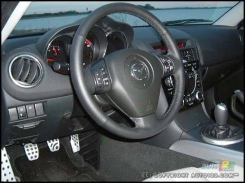 2007 Mazda RX-8 GT (Photo: Rob Rothwell, Auto123.com)