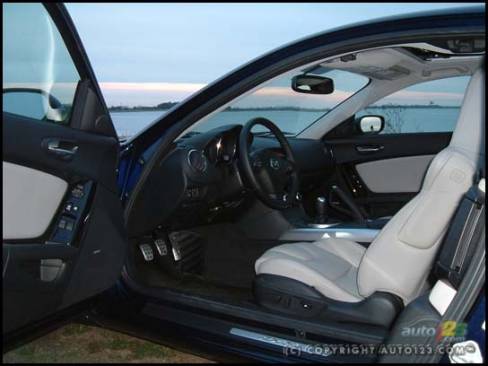 2007 Mazda RX-8 GT (Photo: Rob Rothwell, Auto123.com)