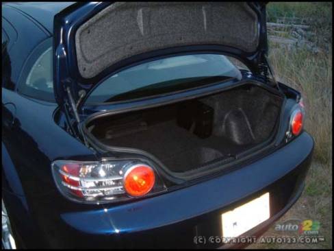 2007 Mazda RX-8 GT (Photo: Rob Rothwell, Auto123.com)