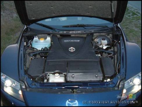 2007 Mazda RX-8 GT (Photo: Rob Rothwell, Auto123.com)
