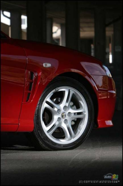 2006 Hyundai Tiburon Tuscani (Photo: Philippe Champoux, Auto123.com)