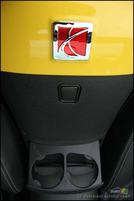 2007 Saturn SKY Red Line (Photo: Philippe Champoux, Auto123.com)