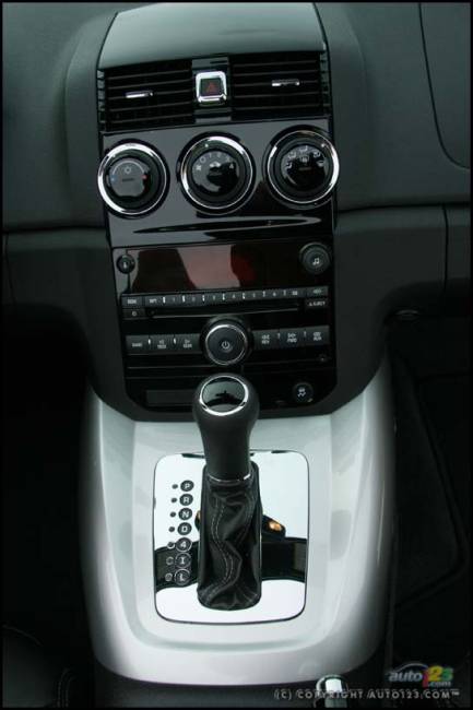 2007 Saturn SKY Red Line (Photo: Philippe Champoux, Auto123.com)