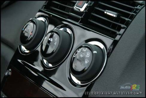 2007 Saturn SKY Red Line (Photo: Philippe Champoux, Auto123.com)