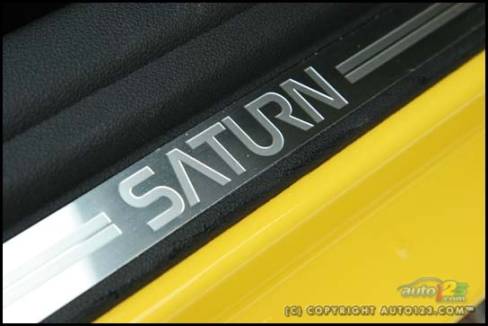 2007 Saturn SKY Red Line (Photo: Philippe Champoux, Auto123.com)