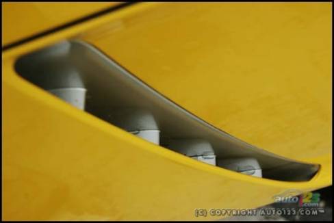 2007 Saturn SKY Red Line (Photo: Philippe Champoux, Auto123.com)