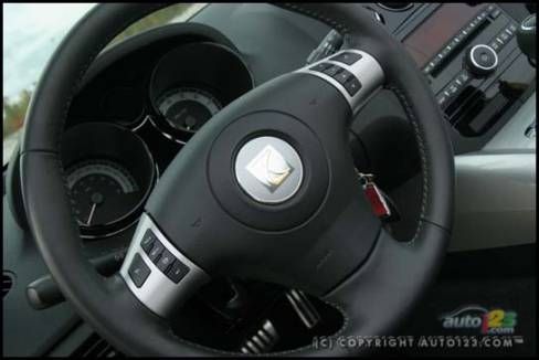 2007 Saturn SKY Red Line (Photo: Philippe Champoux, Auto123.com)