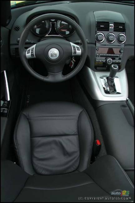 2007 Saturn SKY Red Line (Photo: Philippe Champoux, Auto123.com)
