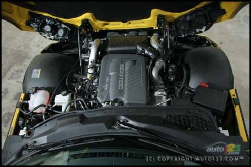 2007 Saturn SKY Red Line (Photo: Philippe Champoux, Auto123.com)