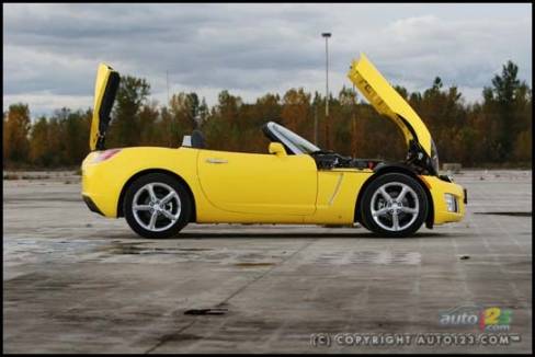 2007 Saturn SKY Red Line (Photo: Philippe Champoux, Auto123.com)