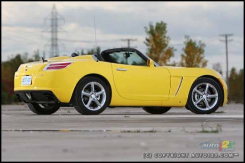 2007 Saturn SKY Red Line (Photo: Philippe Champoux, Auto123.com)