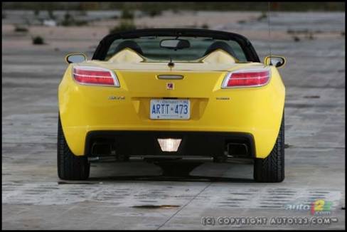 2007 Saturn SKY Red Line (Photo: Philippe Champoux, Auto123.com)