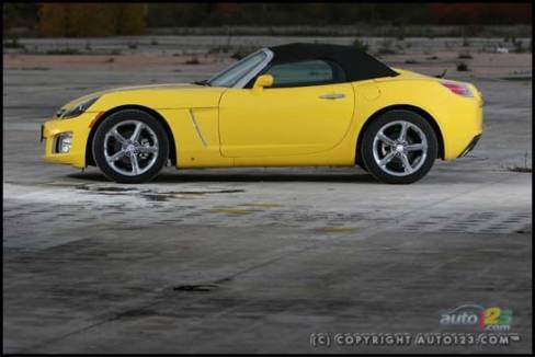 2007 Saturn SKY Red Line (Photo: Philippe Champoux, Auto123.com)