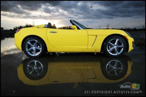 2007 Saturn SKY Red Line (Photo: Philippe Champoux, Auto123.com)