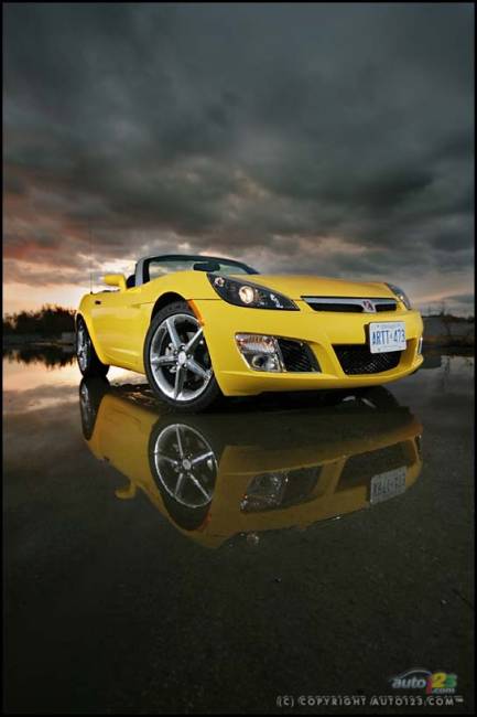 2007 Saturn SKY Red Line (Photo: Philippe Champoux, Auto123.com)