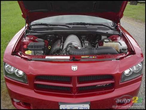 2006 Dodge Charger SRT8 (Photo: Kevin Corrigan, Auto123.com)