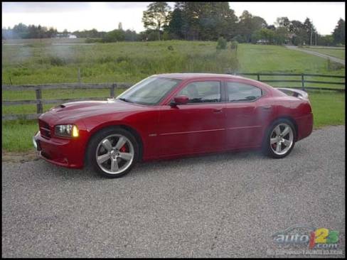 2006 Dodge Charger SRT8 (Photo: Kevin Corrigan, Auto123.com)