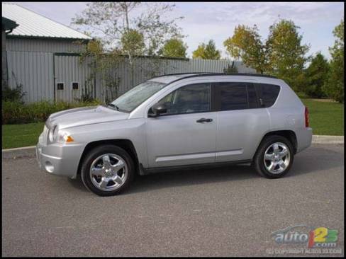 2007 Jeep Compass Limited (Photo: Kevin Corrigan, Auto123.com)