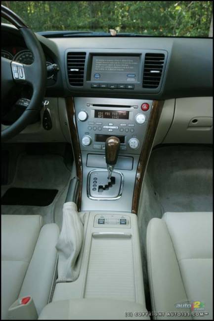 2007 Subaru Outback 3.0R Premier Package (Photo: Philippe Champoux, Auto123.com)