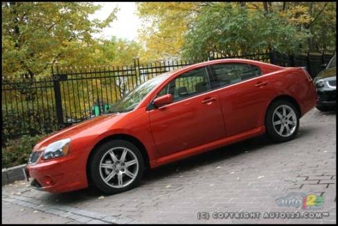 2007 Mitsubishi Galant Ralliart (Photo: Philippe Champoux, Auto123.com)
