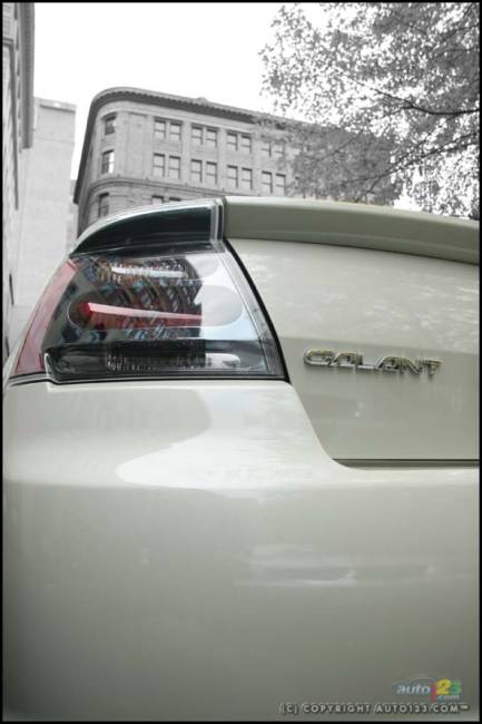 2007 Mitsubishi Galant Ralliart (Photo: Philippe Champoux, Auto123.com)