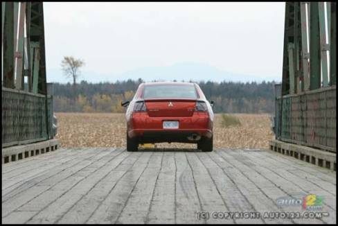 2007 Mitsubishi Galant Ralliart (Photo: Philippe Champoux, Auto123.com)