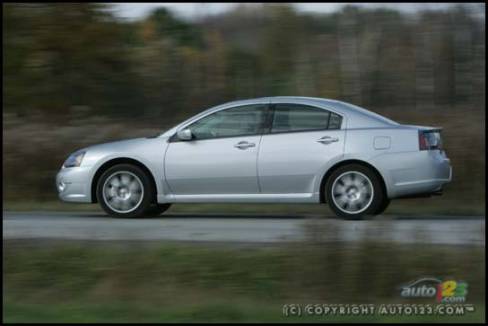 2007 Mitsubishi Galant Ralliart (Photo: Philippe Champoux, Auto123.com)