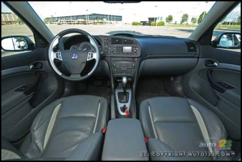 SAAB 9-3 SportCombi 2006 (Photo: Philippe Champoux et Olivier Delorme, Auto123.com)