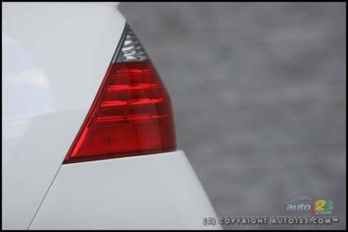 2006 Honda Accord Hybrid (Photo: Philippe Champoux, Auto123.com)