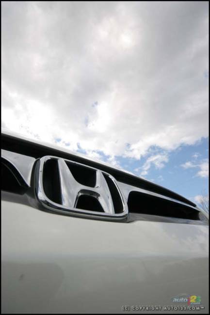 2006 Honda Accord Hybrid (Photo: Philippe Champoux, Auto123.com)