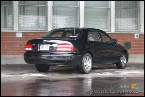 Mazda 626 1999 (Photo: Olivier Delorme, Auto123.com)