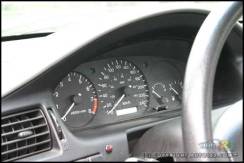 Mazda 626 1999 (Photo: Olivier Delorme, Auto123.com)