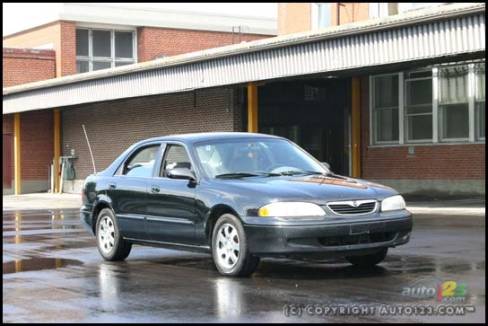 Mazda 626 1999 (Photo: Olivier Delorme, Auto123.com)