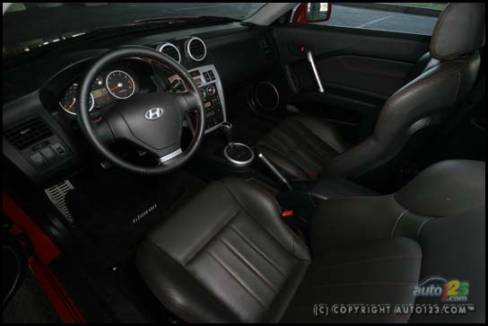 2006 Hyundai Tiburon Tuscani (Photo: Philippe Champoux, Auto123.com)