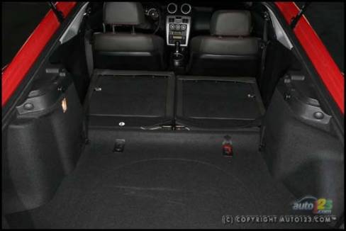 2006 Hyundai Tiburon Tuscani (Photo: Philippe Champoux, Auto123.com)