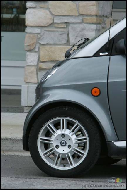 2006 smart fortwo pulse cabriolet (Photo: Philippe Champoux, Auto123.com)