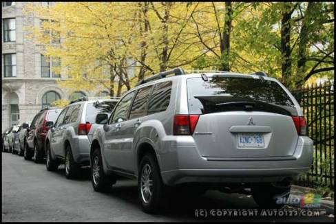 2007 Mitsubishi Endeavor Limited (Photo: Philippe Champoux, Auto123.com)
