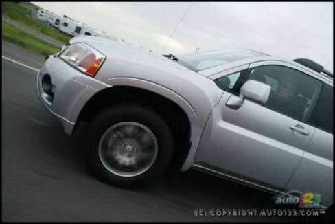 2007 Mitsubishi Endeavor Limited (Photo: Philippe Champoux, Auto123.com)